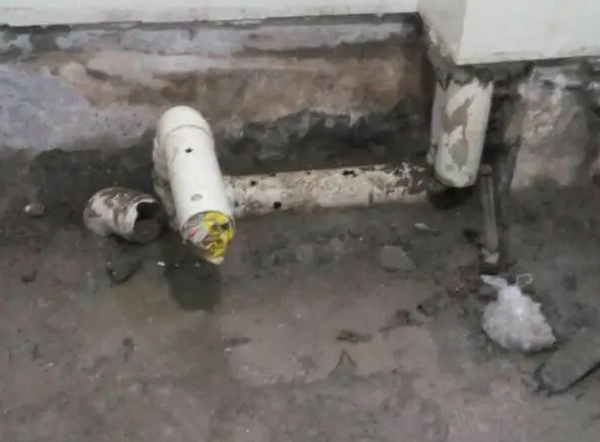 深圳卫生间免砸砖防水1.png